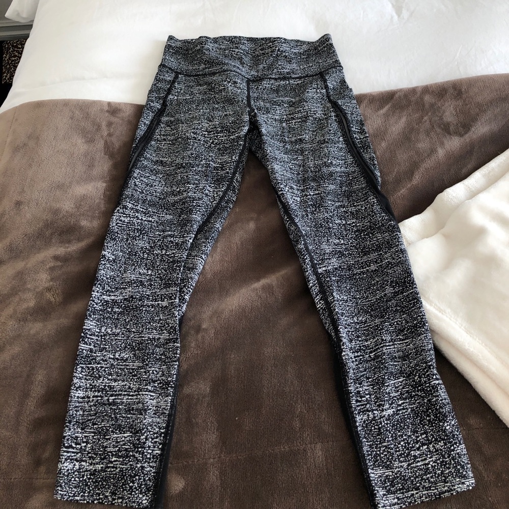 Lululemon 7/8 Mesh Leggings
